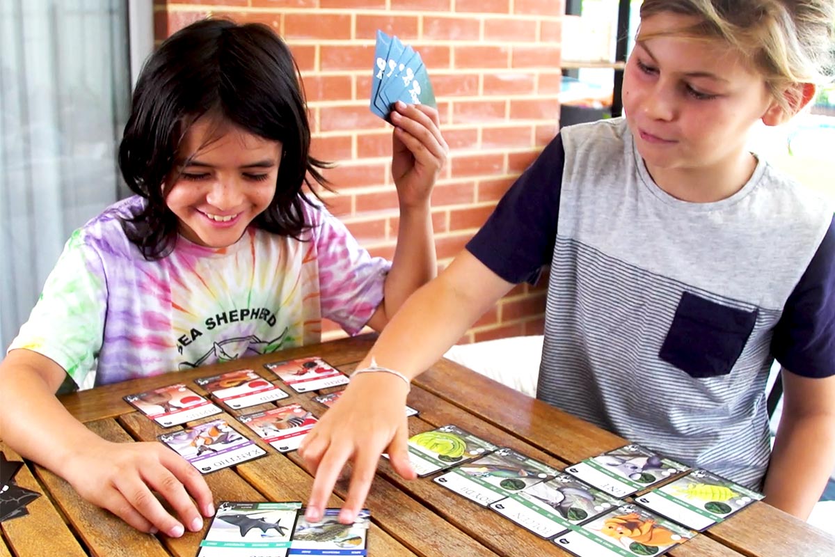 ANiMOZ - Fight for Survival - Kids playing with cards - Australian Animals - Christmas 2019